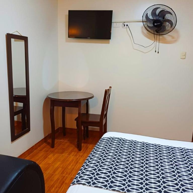 Hotel Olimpo - Budget Double Room - 3
