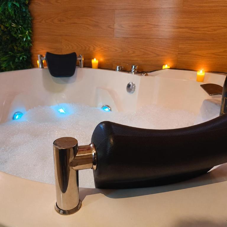 Hotel Olimpo - Suite with Spa Bath - 4