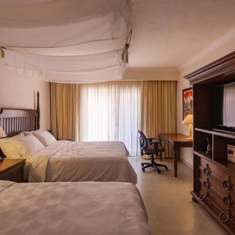 Holiday Inn Merida by IHG - Habitación Doble Estándar con 2 camas dobles - 7