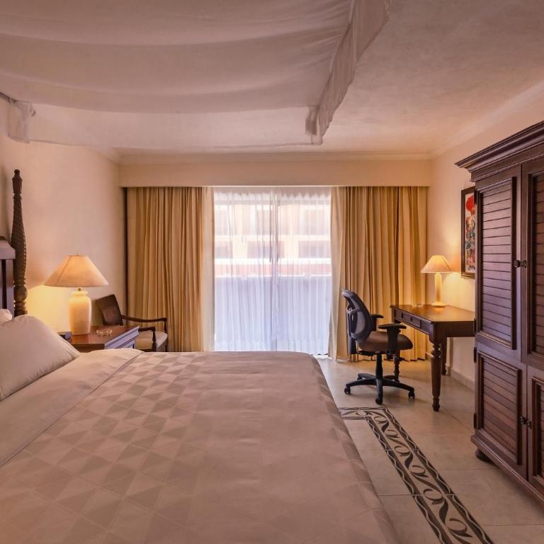 Holiday Inn Merida by IHG - Habitación Premium con cama extragrande - 8