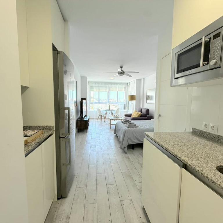VER61 - Design Studio with Sea Views and Pool - 6th Floor, AC, Lift - Monolocale - 3