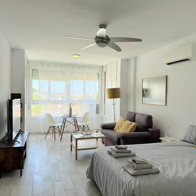 VER61 - Design Studio with Sea Views and Pool - 6th Floor, AC, Lift - Monolocale - 8