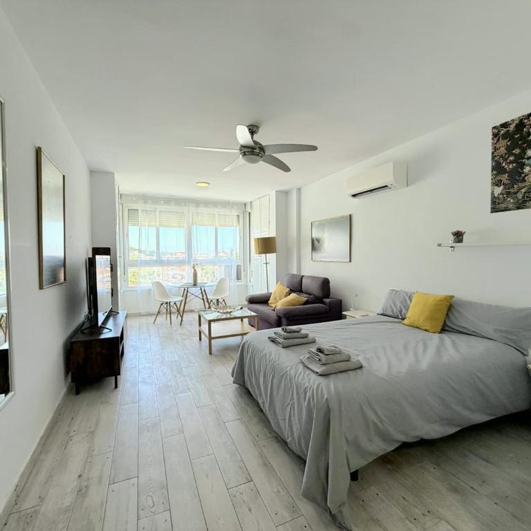 VER61 - Design Studio with Sea Views and Pool - 6th Floor, AC, Lift - Monolocale - 9