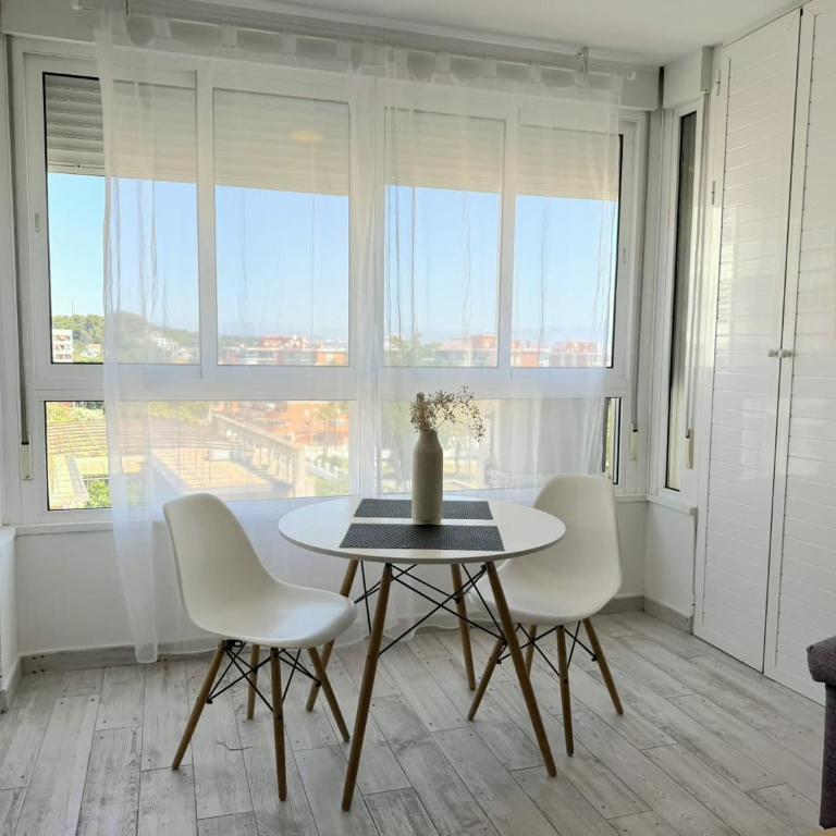 VER61 - Design Studio with Sea Views and Pool - 6th Floor, AC, Lift - Monolocale - 13