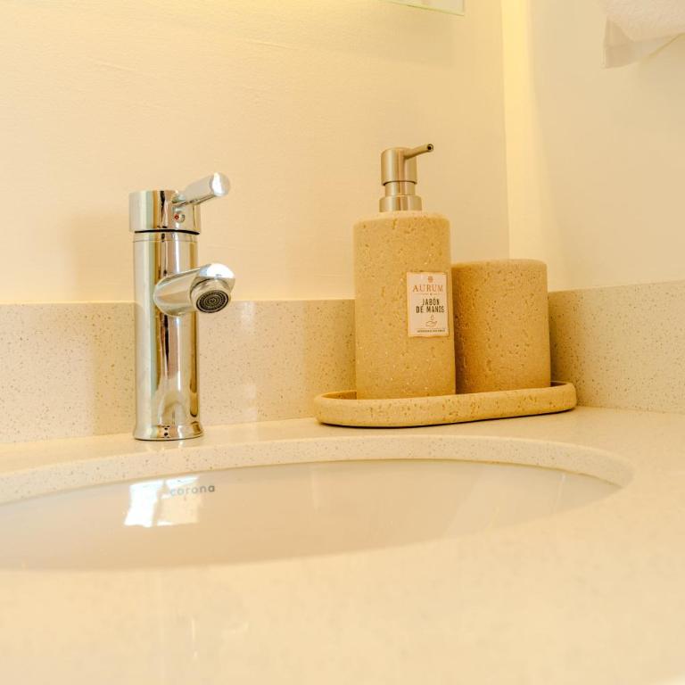 Apartamento con dos vistas al mar jacuzzi, baño turco jacuzzi con parqueadero y cerca al aeropuerto 8 20 - One-Bedroom Apartment - 15