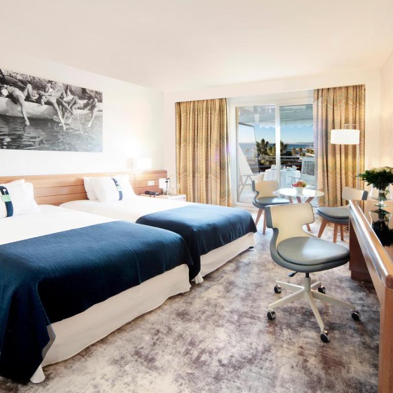 Holiday Inn Nice - Port St Laurent by IHG - Chambre Double Premium avec 2 Lits Doubles et Balcon - Vue sur Mer - 10