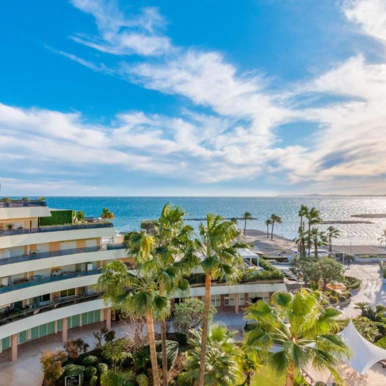 Holiday Inn Nice - Port St Laurent by IHG - Chambre Double Premium avec Balcon - Vue sur Mer - 7