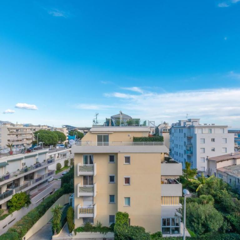 Holiday Inn Nice - Port St Laurent by IHG - Chambre Double Standard avec Balcon - 10