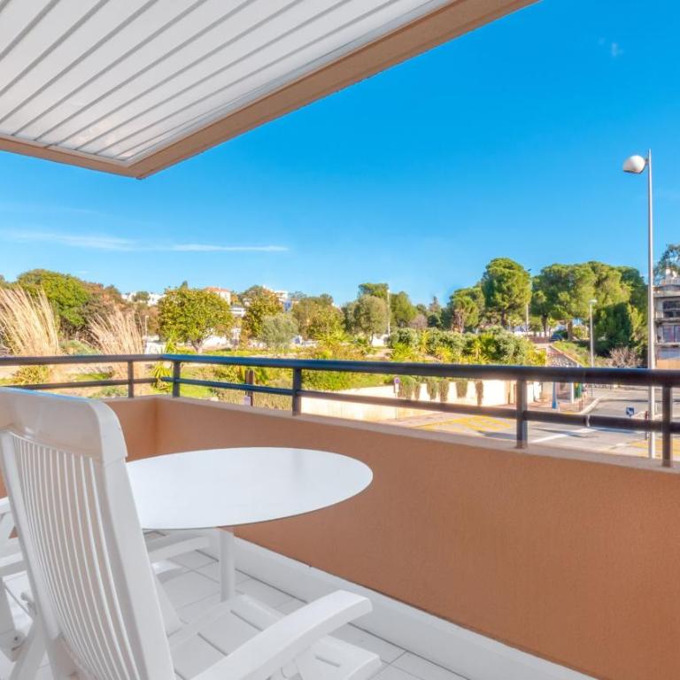 Holiday Inn Nice - Port St Laurent by IHG - Chambre Double Standard avec Balcon - 11