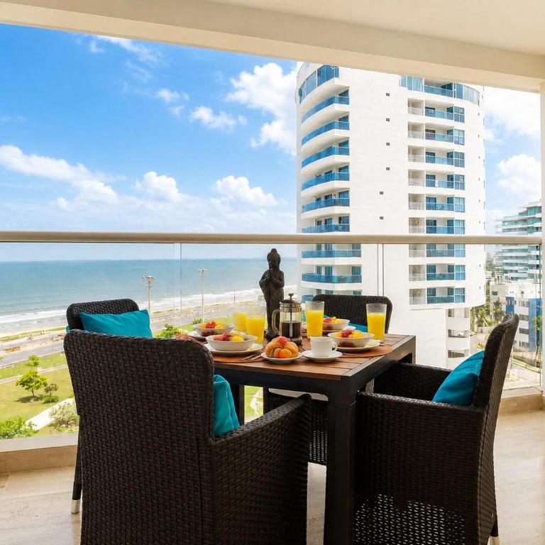 CB726 | Suite moderna frente al mar con balcón y cocina con isla - Queen Studio - 2