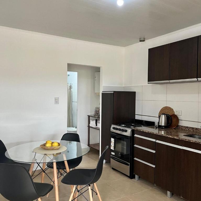 Moderno departamento con cochera privada - Apartamento de 1 dormitorio con jardín - 8