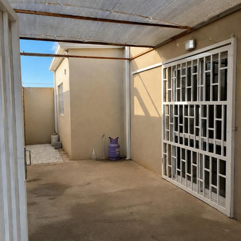 Moderno departamento con cochera privada - Apartamento de 1 dormitorio con jardín - 13