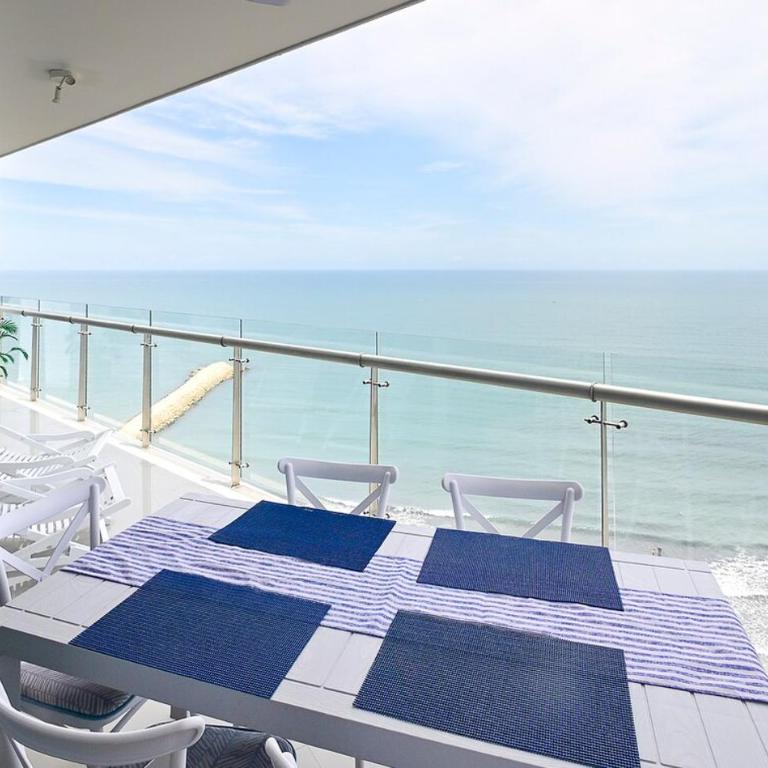 Luxury Oceanfront, Vista Infinita al Caribe - Two-Bedroom Apartment with View - 6