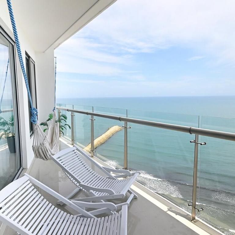 Luxury Oceanfront, Vista Infinita al Caribe - Two-Bedroom Apartment with View - 1