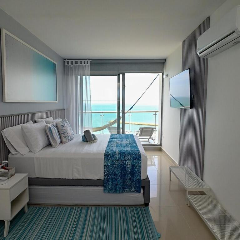 Luxury Oceanfront, Vista Infinita al Caribe - Two-Bedroom Apartment with View - 37