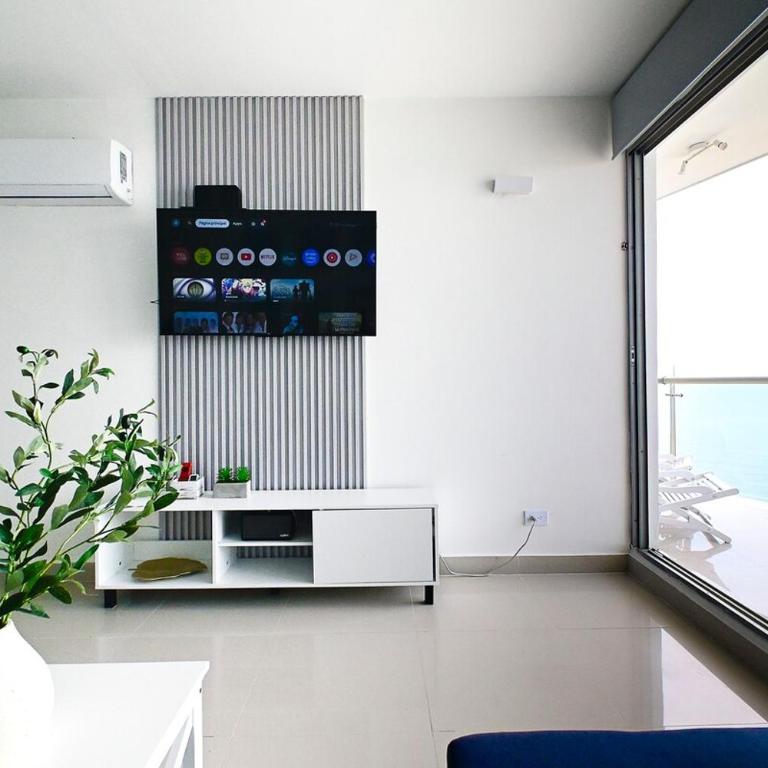 Luxury Oceanfront, Vista Infinita al Caribe - Two-Bedroom Apartment with View - 11