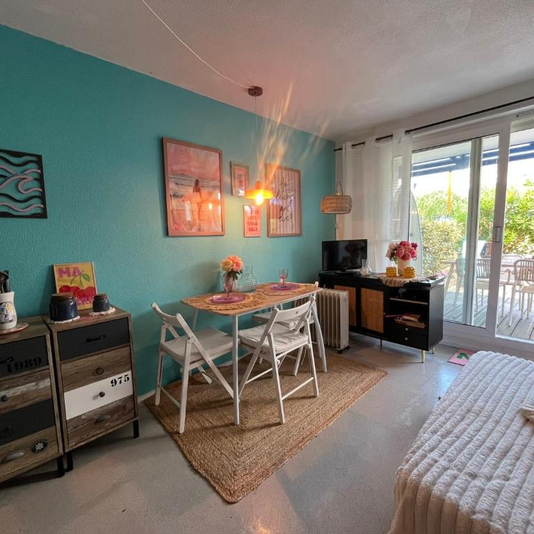 Quiet, cozy and central Beach Apartment with Pool &Terrasse - Appartement 1 Chambre - 1