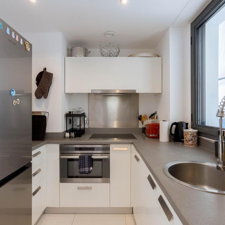 Terrasses de Montfleury - Spacieux, 2 terrasses, parking privé, piscine, 15 min du Palais et Plages - Appartement avec Terrasse - 24