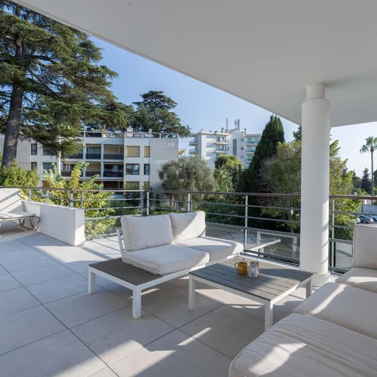 Terrasses de Montfleury - Spacieux, 2 terrasses, parking privé, piscine, 15 min du Palais et Plages - Appartement avec Terrasse - 16