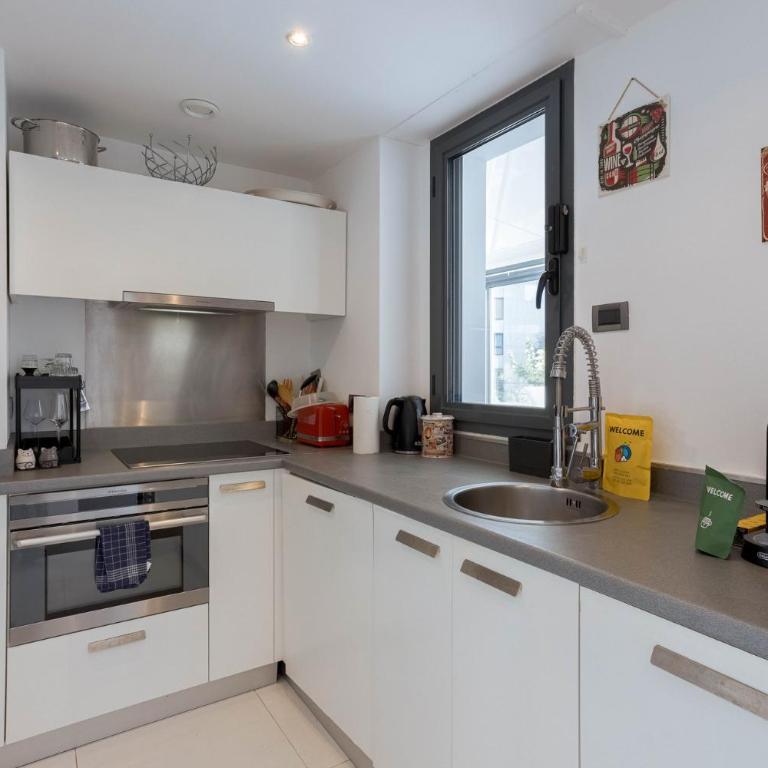 Terrasses de Montfleury - Spacieux, 2 terrasses, parking privé, piscine, 15 min du Palais et Plages - Appartement avec Terrasse - 25