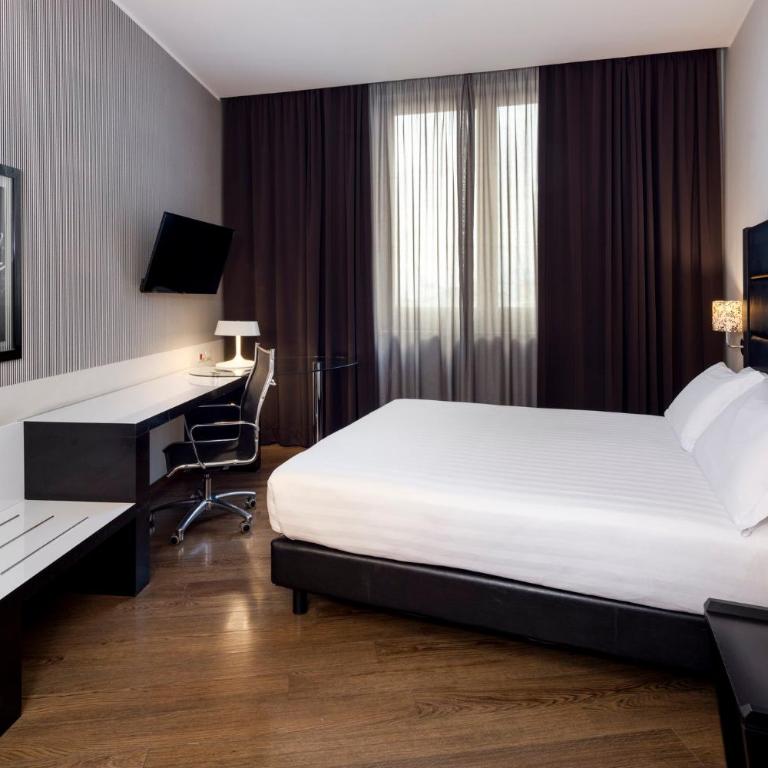 Holiday Inn Genoa City by IHG - Camera King Premium - 3