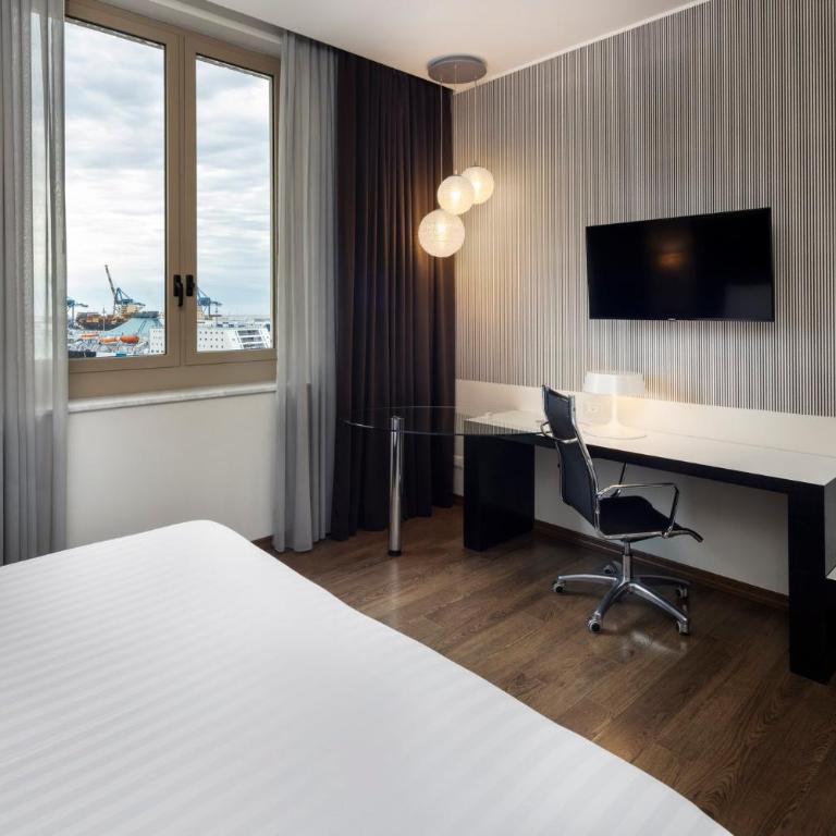 Holiday Inn Genoa City by IHG - Camera King Standard - 2