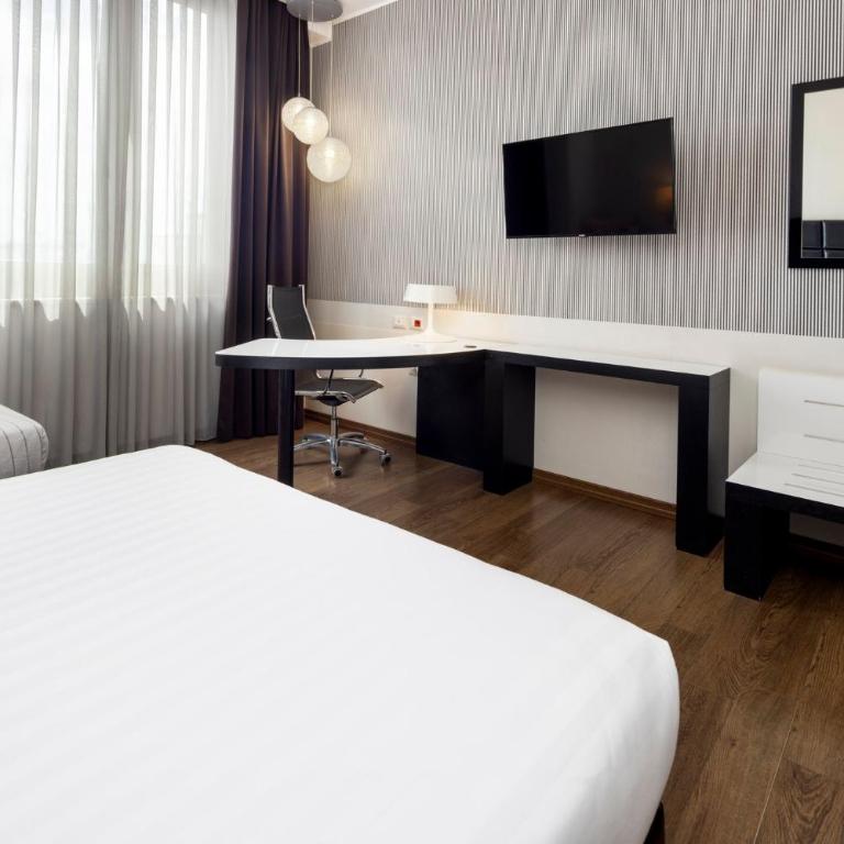 Holiday Inn Genoa City by IHG - Camera Standard Queen con Divano-Letto - Non-Fumatori - 3