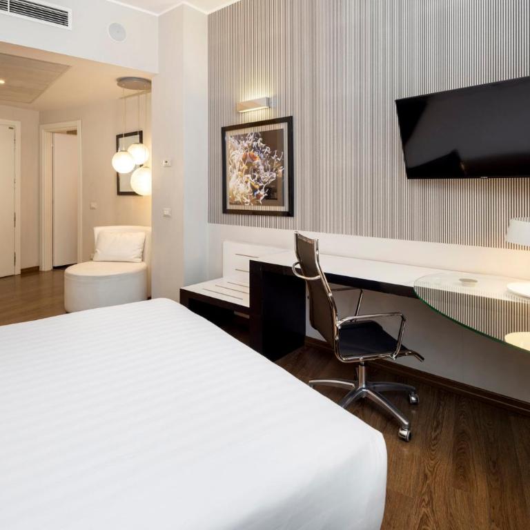 Holiday Inn Genoa City by IHG - Camera King Premium - 5