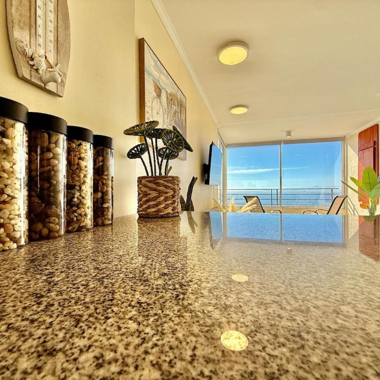 Espectacular vista al mar con piscina climatizada - Apartamento - 24