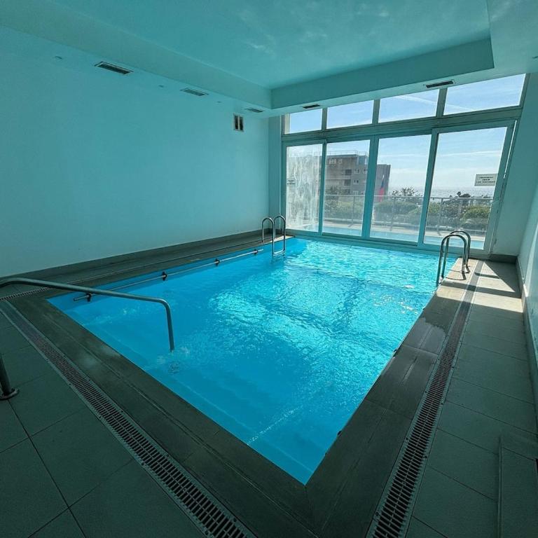 Espectacular vista al mar con piscina climatizada - Apartamento - 34