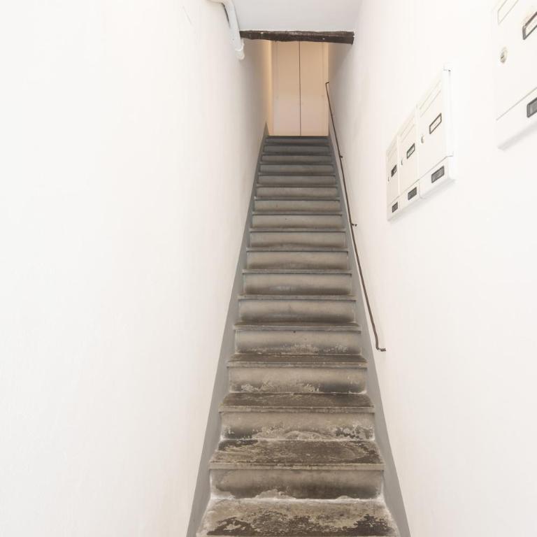 Apt in Storic Center with 10Min Walk to Duomo & Uffizi with 3BDR - Three-Bedroom Apartment - 34