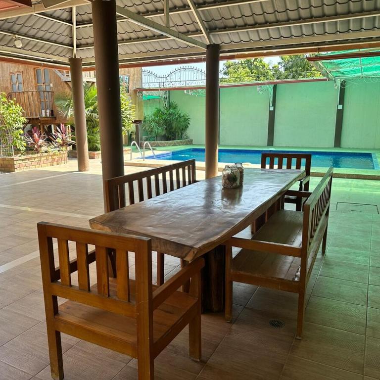 Casa vacacional con piscina - Casa con 1 dormitorio - 11