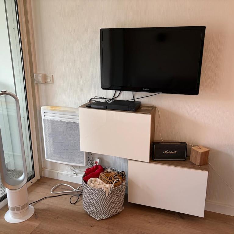 T2 Rez de jardin, 4 personnes, piscine, acces mer - Appartement 2 Chambres - 6