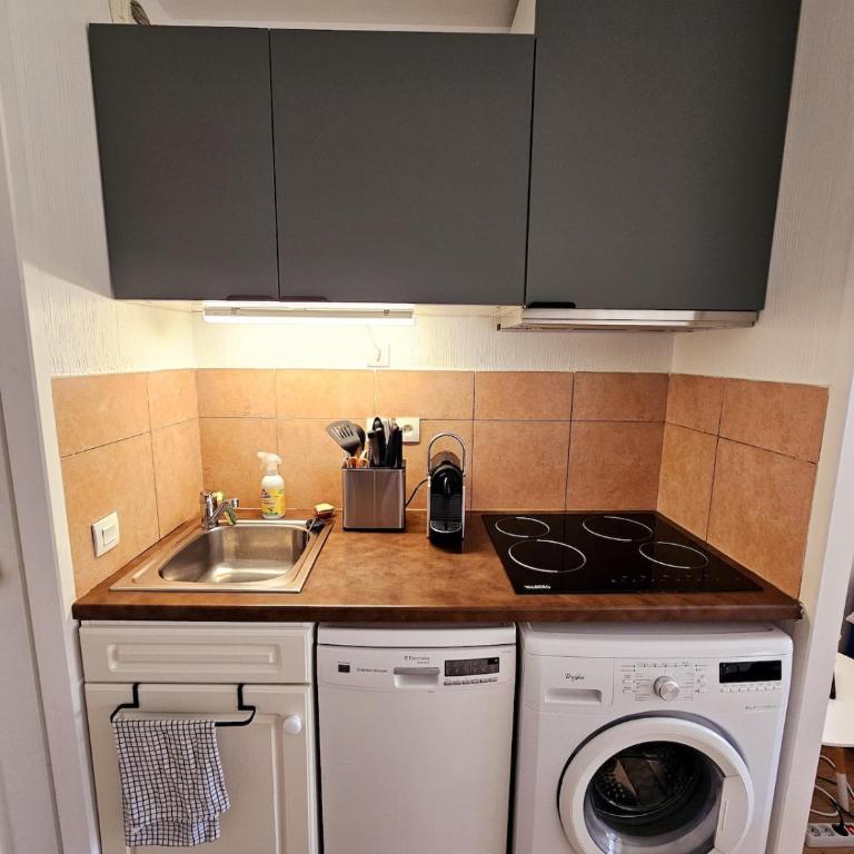 T2 Rez de jardin, 4 personnes, piscine, acces mer - Appartement 2 Chambres - 20