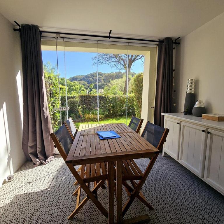 T2 Rez de jardin, 4 personnes, piscine, acces mer - Appartement 2 Chambres - 25