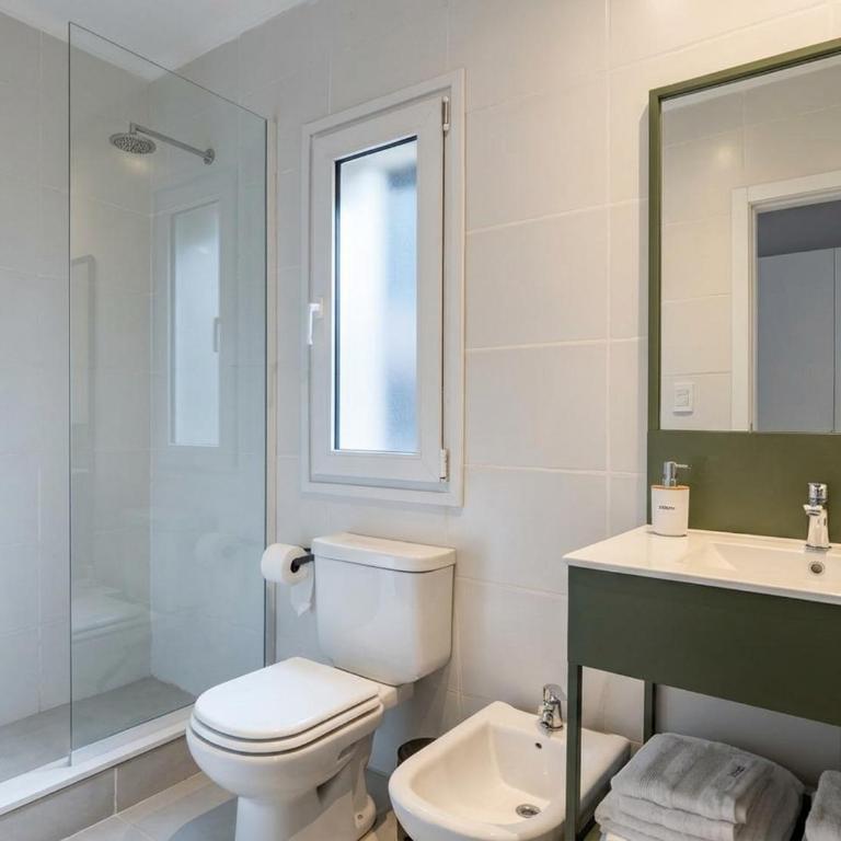 Dpto moderno, cochera y check-in autónomo - Apartamento de 1 dormitorio - 9