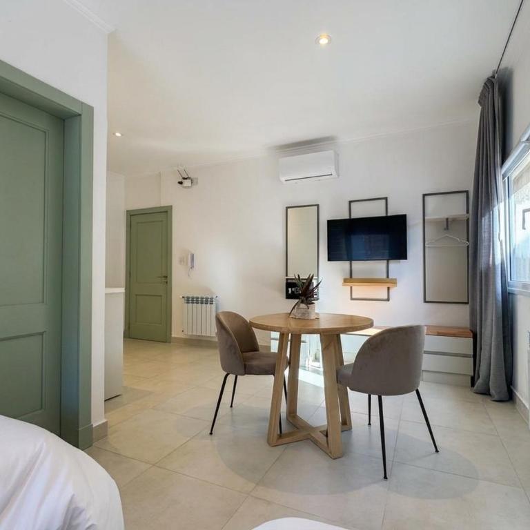 Dpto moderno, cochera y check-in autónomo - Apartamento - 10