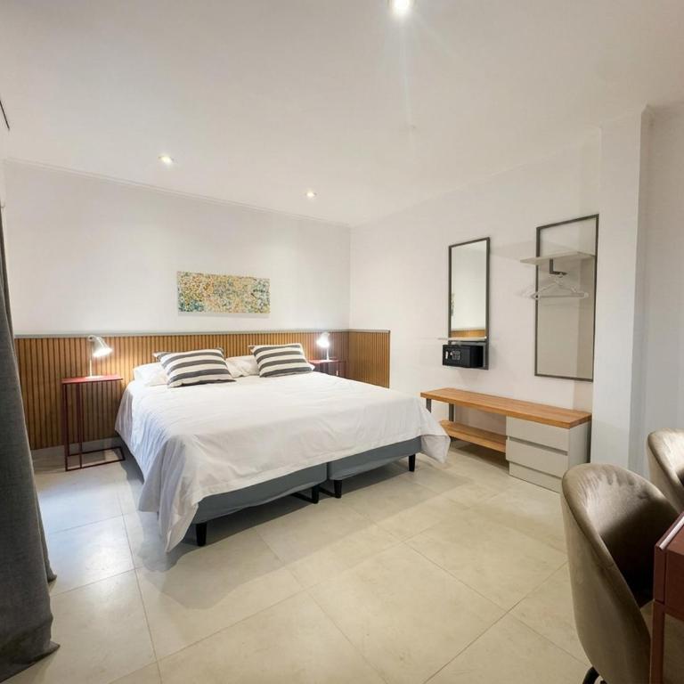 Dpto moderno, cochera y check-in autónomo - Apartamento - 5