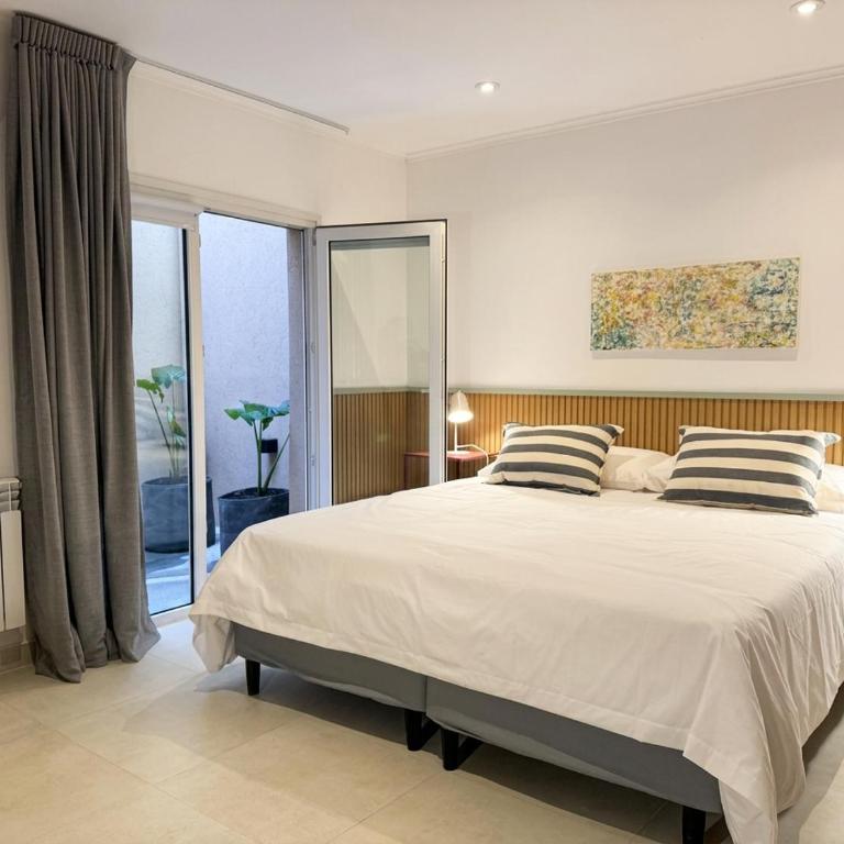Dpto moderno, cochera y check-in autónomo - Apartamento - 12