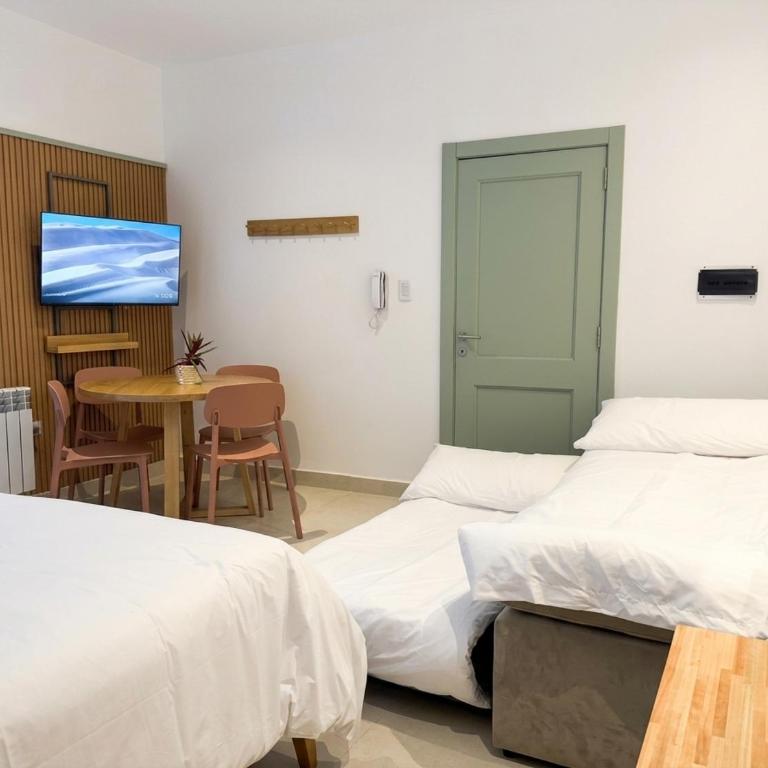 Dpto moderno, cochera y check-in autónomo - Apartamento - 10