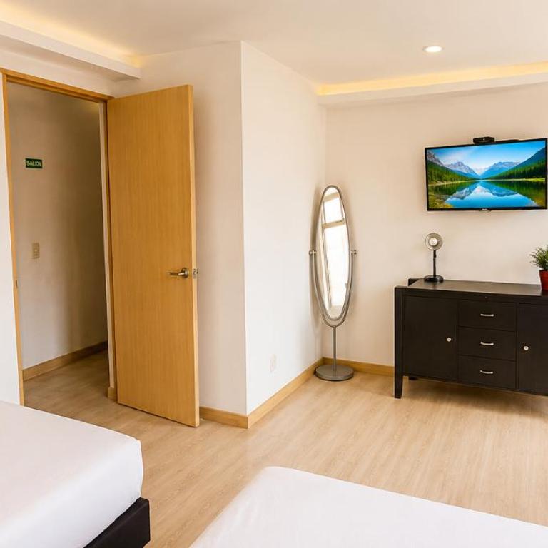 Your Laureles home away from home, great rates! - One-Bedroom Apartment - 4