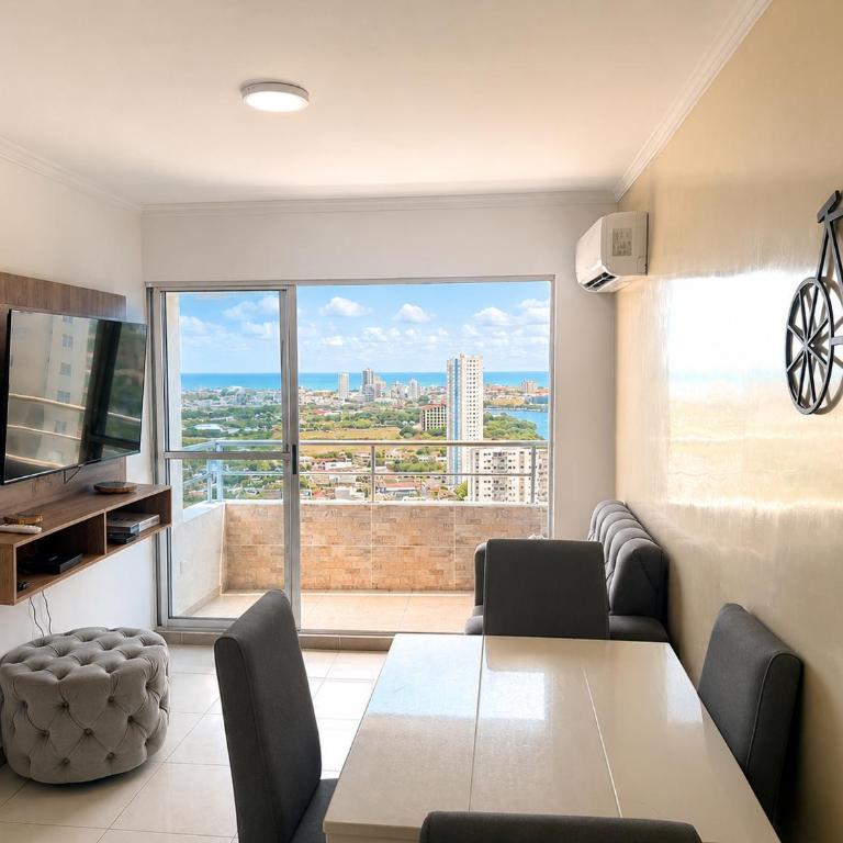 Apartamento de 3 habitaciones amoblado cerca de la playa - Three-Bedroom Apartment - 1