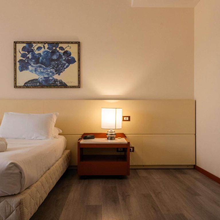 Mercure Hotel President Lecce - Habitación Individual Clásica - 1