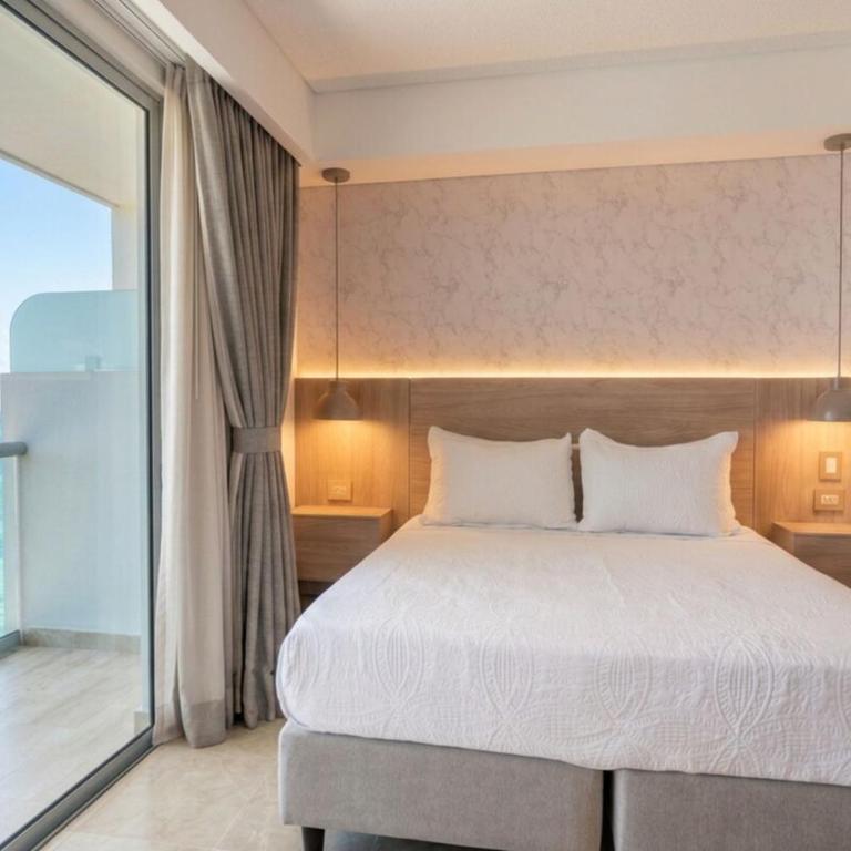 Apartamento con vista al mar piscinas jacuzzi y baño turco en Cartagena Beach Resort 13 09 - One-Bedroom Apartment - 2