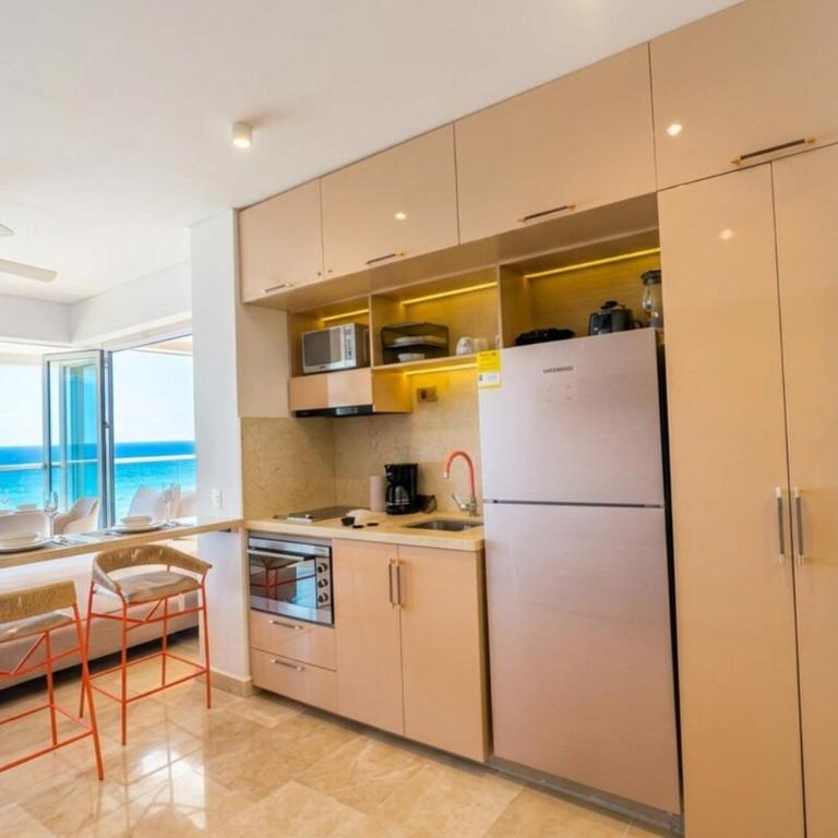 Apartamento con vista al mar piscinas jacuzzi y baño turco en Cartagena Beach Resort 13 09 - One-Bedroom Apartment - 4