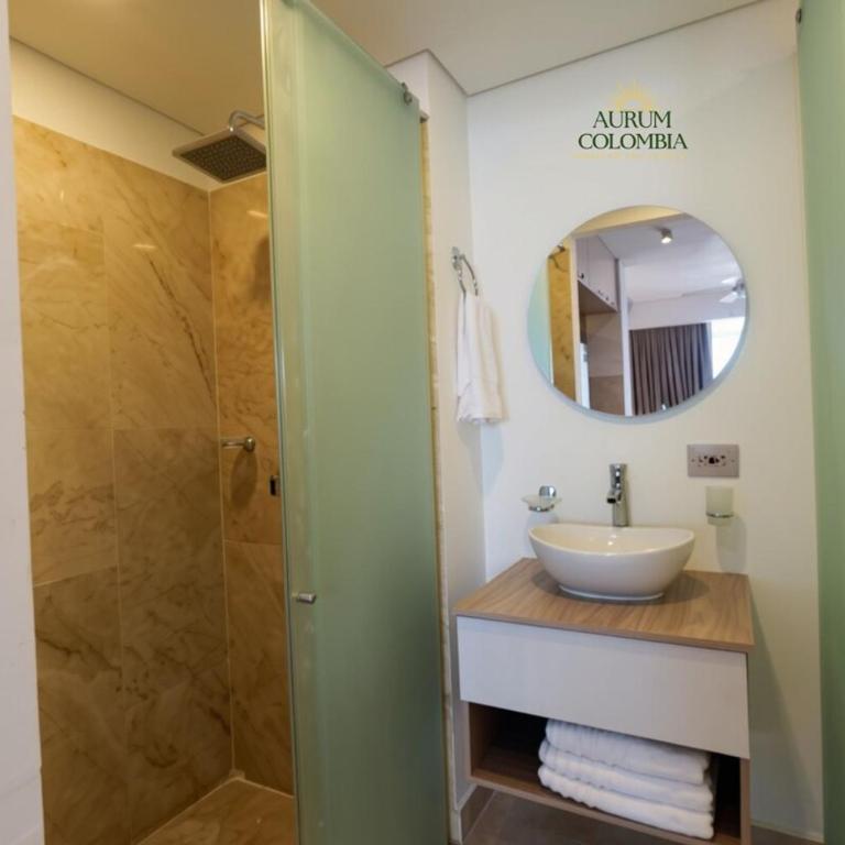 Apartamento con vista al mar piscinas jacuzzi y baño turco en Cartagena Beach Resort 13 09 - One-Bedroom Apartment - 15
