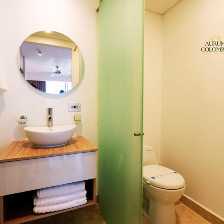 Apartamento con vista al mar piscinas jacuzzi y baño turco en Cartagena Beach Resort 13 09 - One-Bedroom Apartment - 23