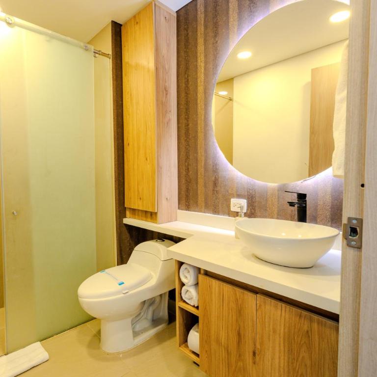 HERMOSO APARTAMENTO DE LUJO CARTAGENA BEACH RESORT CON PISCINAS JACUZZI Y BAÑO TURCo 10 24 - One-Bedroom Apartment - 12