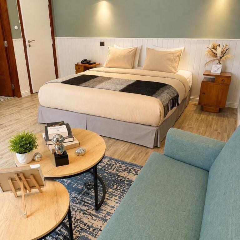 Hotel Boutique Casa Noble - Habitación con cama extragrande y balcón - 3