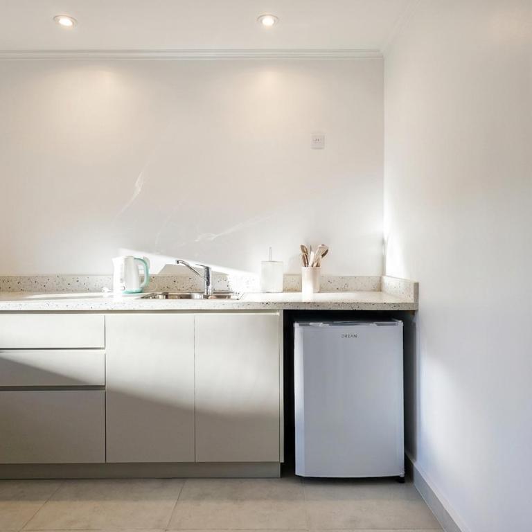 Departamento Monoambiente Azul - Estudio - 6